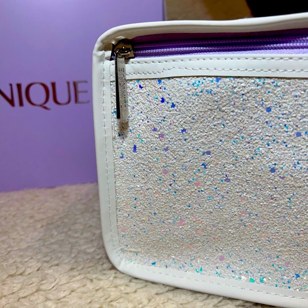 CLINIQUE Makeup/ToiletrySparkle Bag